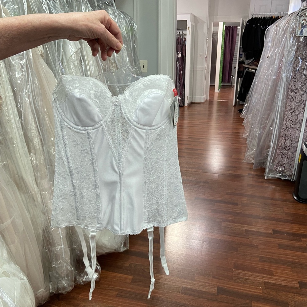 NWT White 36A Lace Bustier Corset